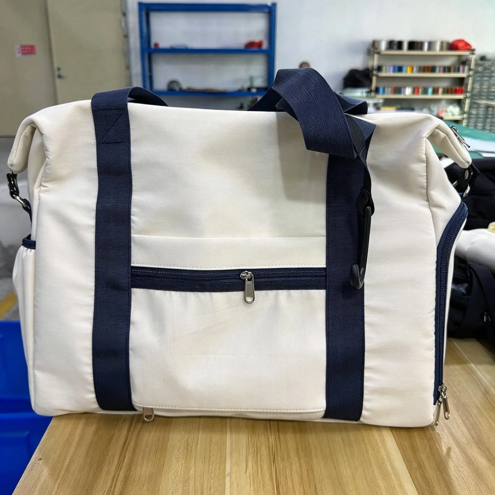 Tennis Bags For Men Holds 2 Rackets Badminton Gear Pocket With Ventilated Shoe Compartment And Wet Pocket Fits 15.6in Laptop