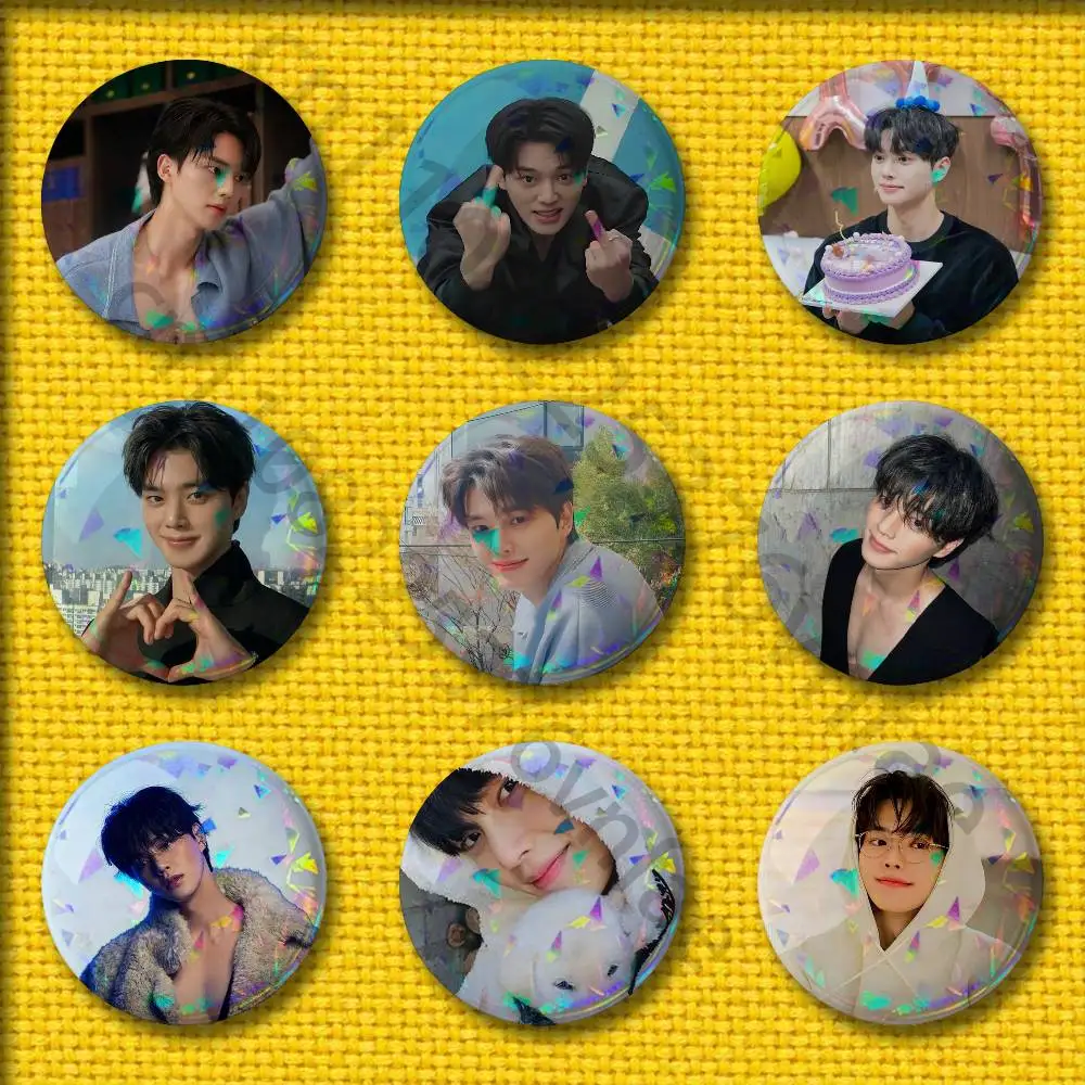 S-Song Kang Actor Badges Badge 75mm 25mm 44mm 32mm 58mm Round Pin Brooch Souvenir Cosplay Gift Adornment