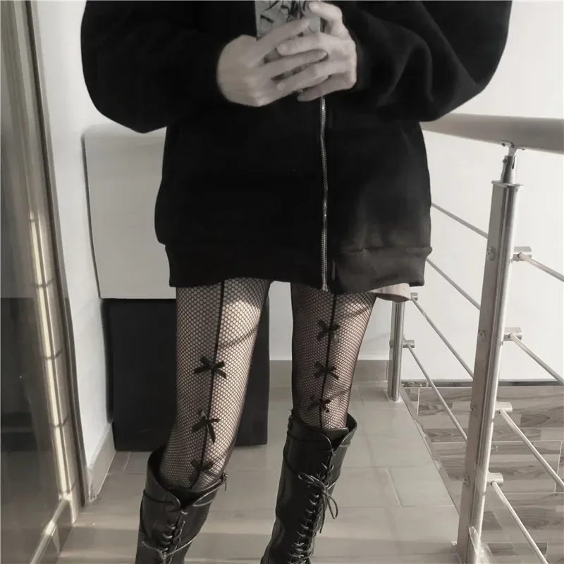 Kawaii Gothic Aushöhlen Strumpfhosen Lolita Bogen Knoten Fishnet Strümpfe Frauen Spicy Girl Schwarz Weiß Sexy Dünne Ins Flut Spitze Strumpfhosen – Detail 4