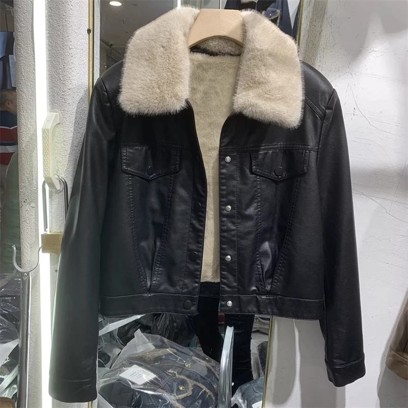 

Black Fleece Motorcycle Jacket Women Winter New American Style High Street Lapel Warm Coats Lame Single Breasted Leather Coat