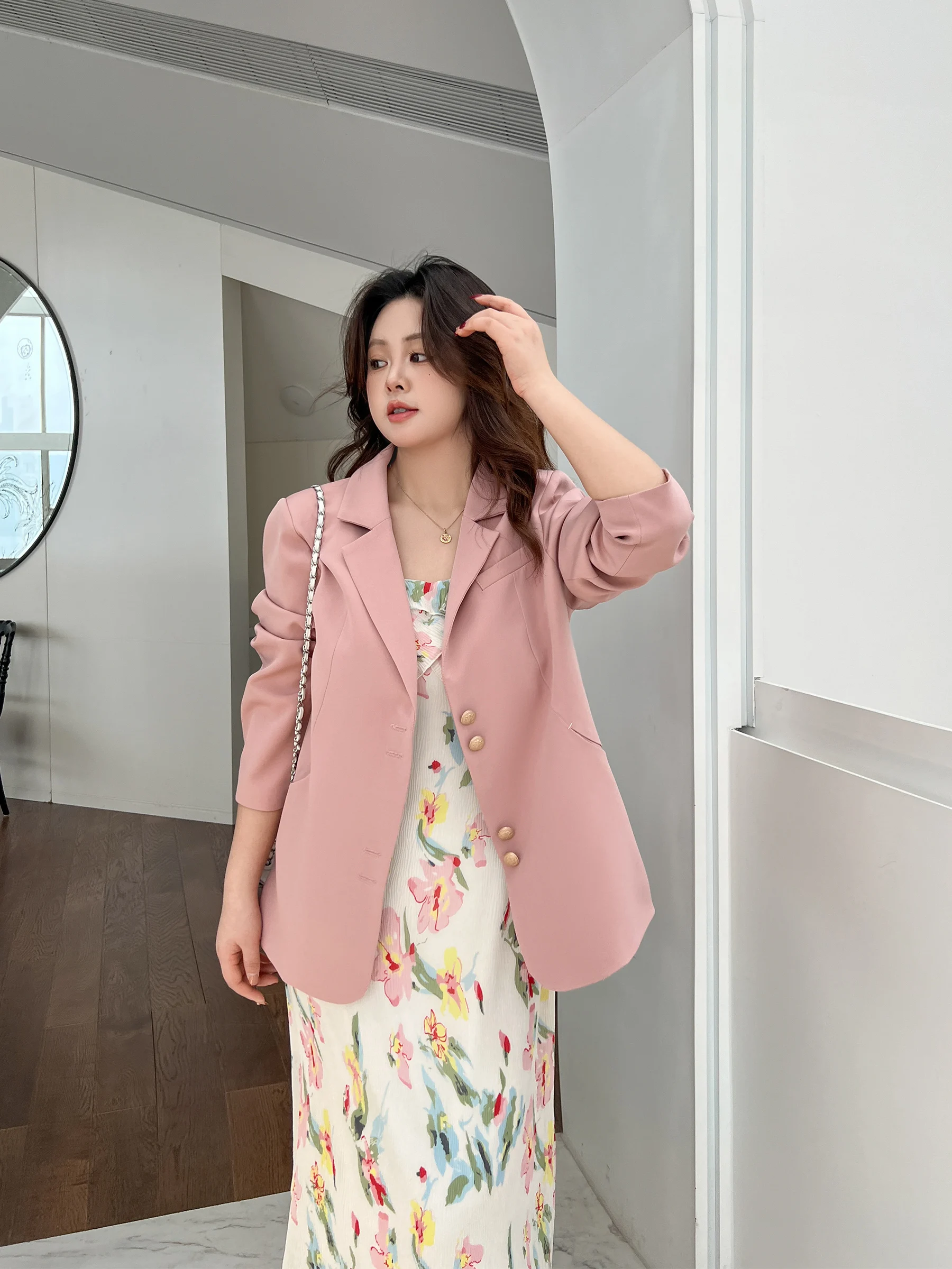 

Женский костюм больших размеров DM00 Jaet, корейский костюм для похудения, длинный свек на пуговицах, полиэфирное волокно, весенний сезон