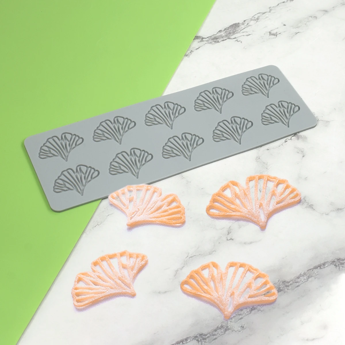 

Chocolate Ginkgo Leaf Fondant Mould Mat Non-stick DIY Silicone Sugar Craft Cake Lace Trim Mold Baking Tool Kitchen Gadget