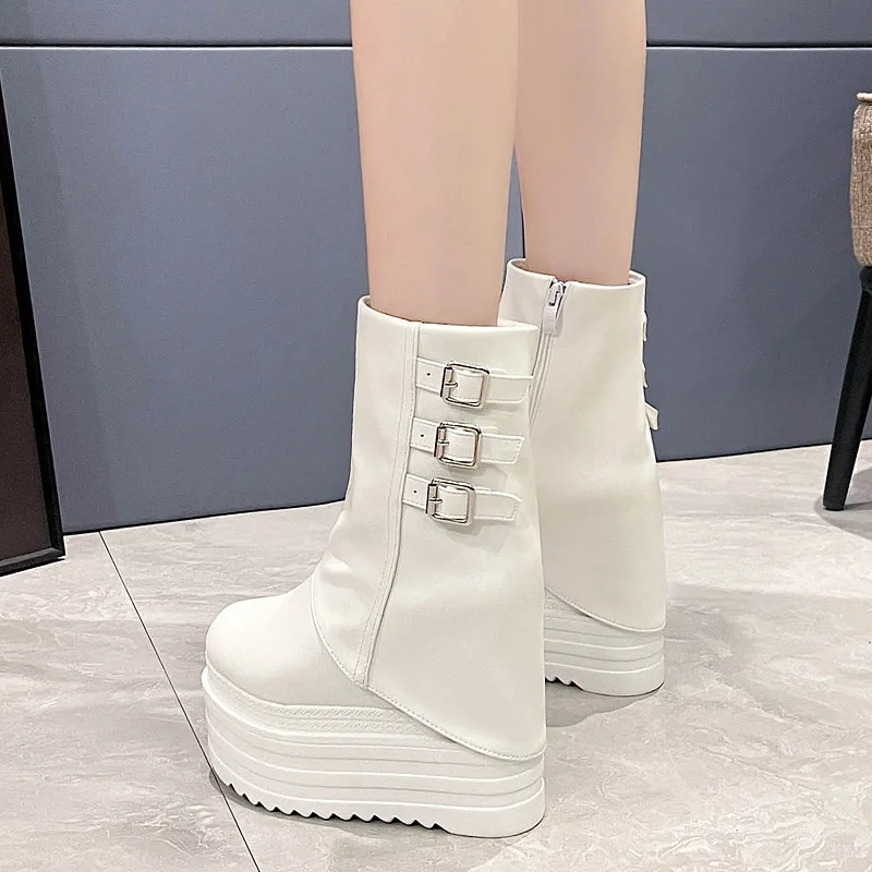 2025 الخريف الشتاء أحذية بوت قصيرة للسيدات 13 سنتيمتر الارتفاع زيادة كعب أحذية الشارع سلسلة أحذية نسائية عصرية أحذية قابلة للطي