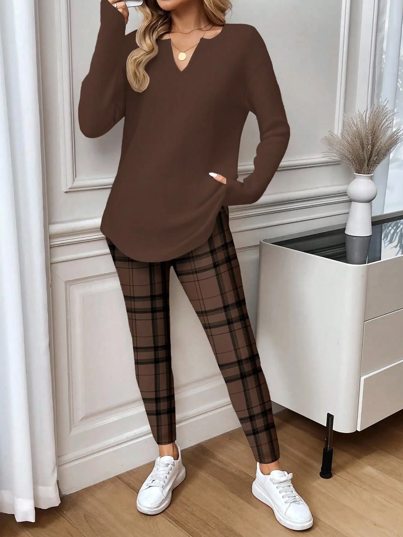 2 قطعة/المجموعة المرأة عارضة مخطط نمط طويل الأكمام تي شيرت وطماق، ملابس منزلية مريحة القهوة البني الأعلى