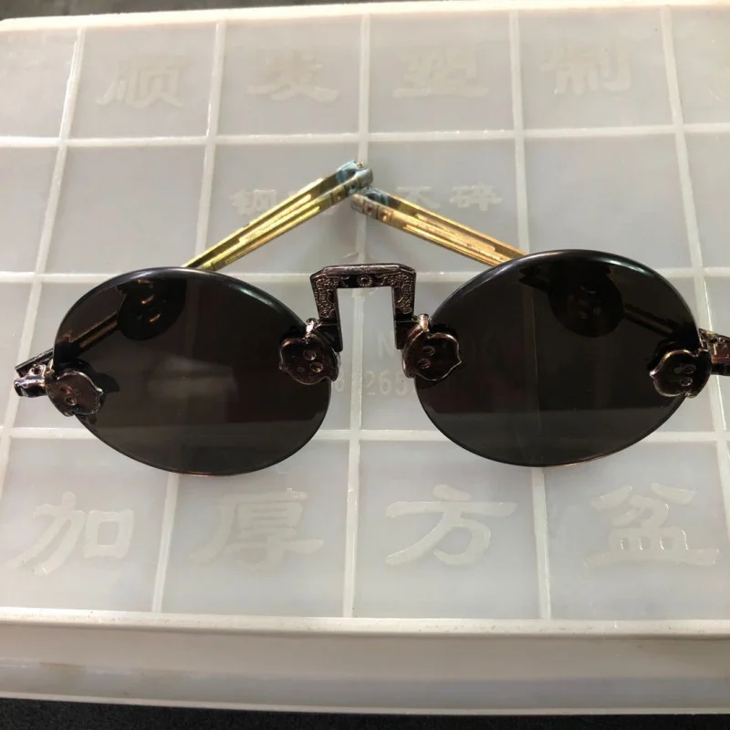 Wholesale Antique Glasses Republic of China Glasses Sunglasses Old Shanghai Sunglasses Crystal Glasses Brown Lens One Piece Drop