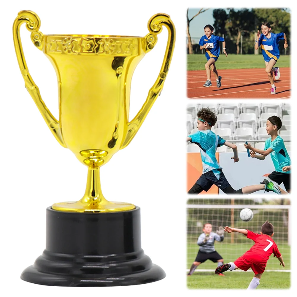 أكواب جائزة ذهبية للأطفال أكواب كأس صغيرة ذهبية بلاستيكية كأس جائزة ذهبية لمكافآت الدعائم المفضلة للحفلات
