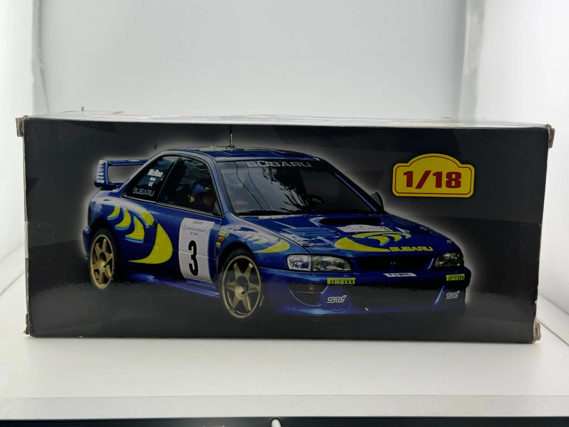 

Старый ящик литой под давлением IXO масштаб 1/18 FORD ESCORT MKII # 1, модель автомобиля из сплава, Коллекционная игрушка, подарок, сувенир, витрина, орнамент