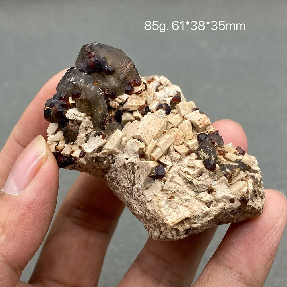 100% natural garnet rough crystal mineral specimen quartz cure specimen