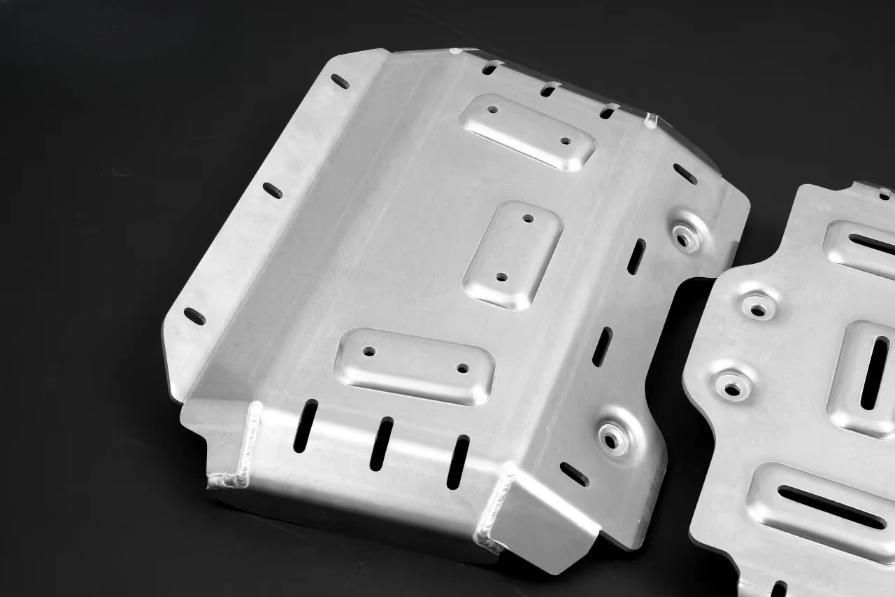 Wholesale New 3D Plastic Bonnet Splash-Proof Sliding Plate for Protective Cover