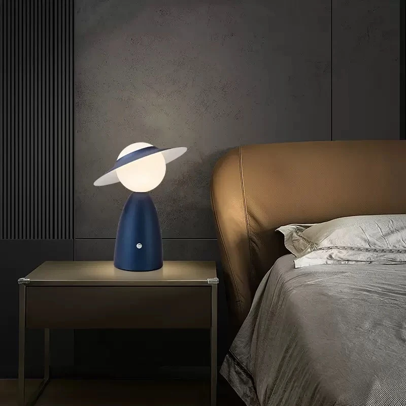 

Nordic Fashion Creative Personalized USB Table Lamp for Restaurant, Cafe, Hotel Bar Decoration, Classic Cross-Border Soft Decor