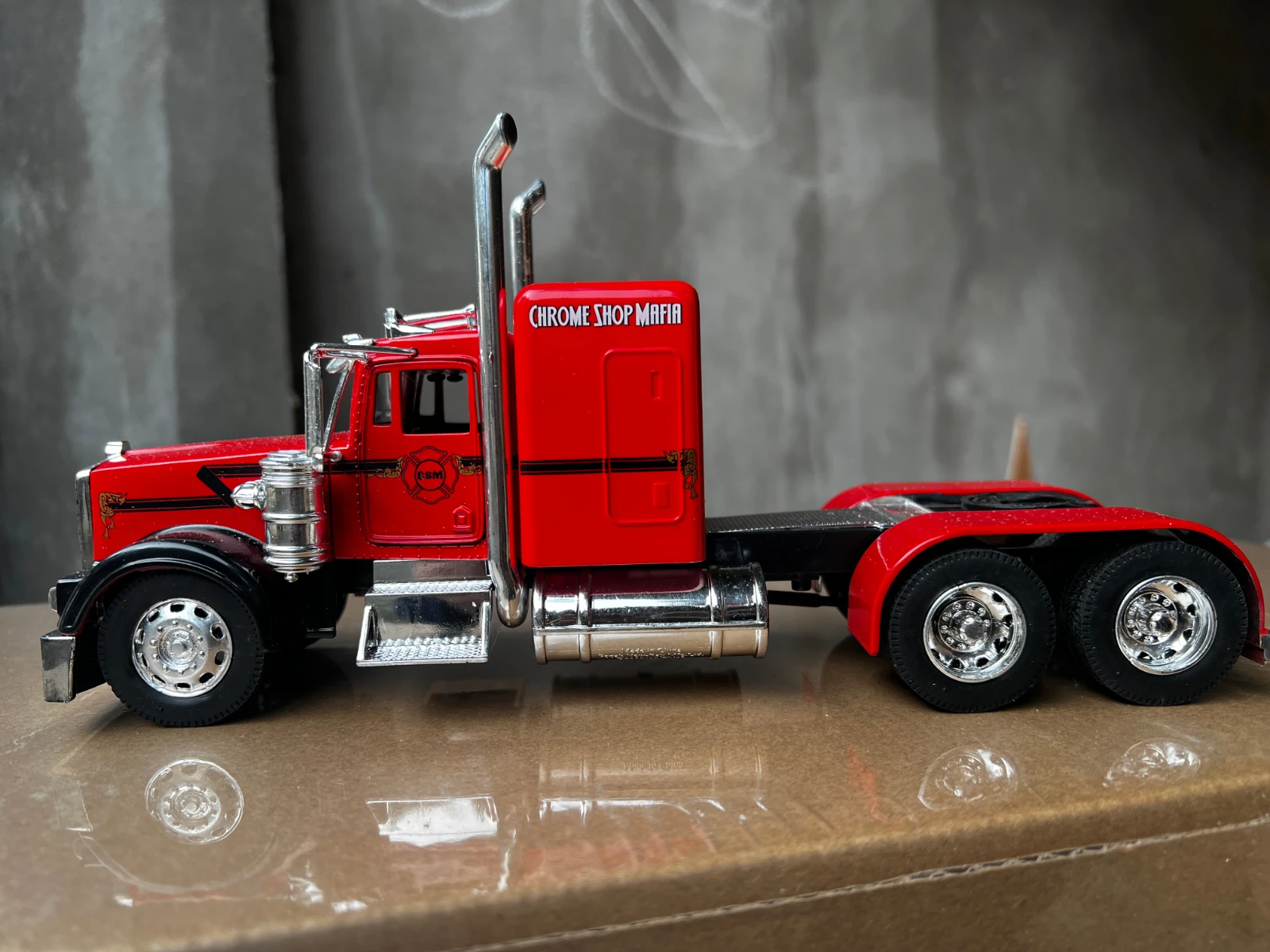 1/32 New To Special Die cast Metal N Heavy duty Truck Head Model Furniture Show Collection Toys For Children