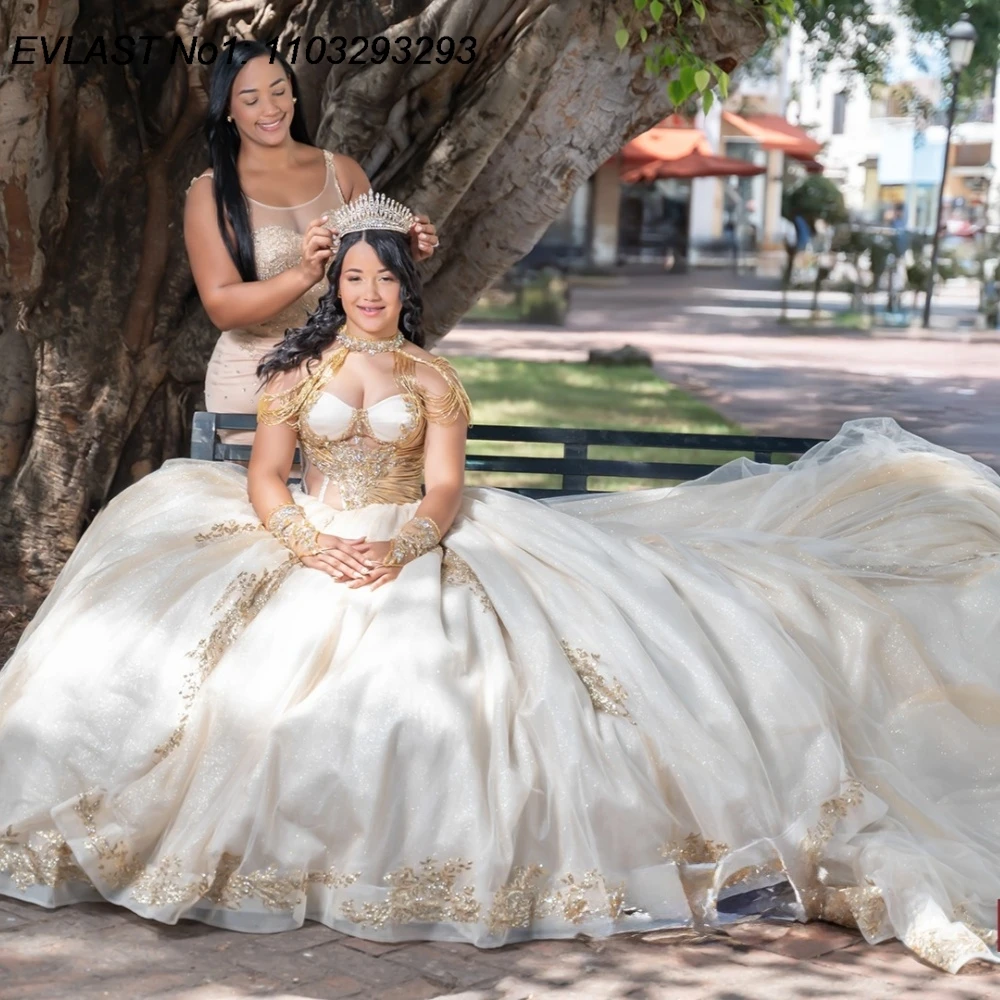 ชุดเดรสงาน Quinceanera แบบเจ้าหญิงสั่งตัดพิเศษจาก EVLAST ประดับลูกไม้สีทอง ปักเลื่อม งาน Sweet 16 ชุดเดรสวันเกิดอายุ 15 ปี รุ่น E1QN631