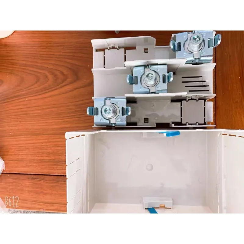 

01753 Bus system junction box 01753/01754 Liaoyuan 01754