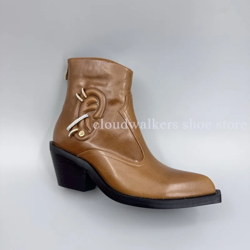 

Caramel Brown Color Retro Style Western Ankle Boots Eye-Catching 3D Ear Design Paired Diamond-Studded Metal Stud Earrings