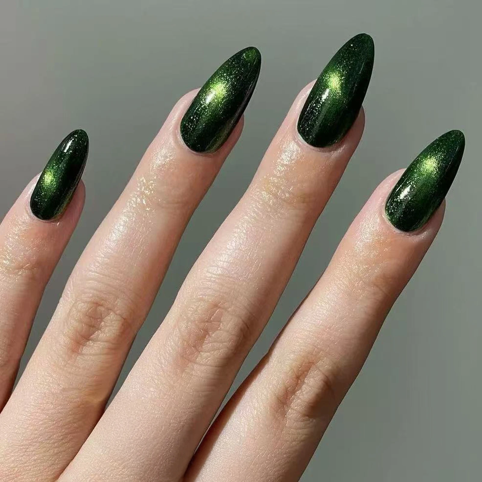 24pcs Green Glass Beads Cat's Eye Press On Nails Shiny Almond Shaped Simple Fake Nails Women Girls Detachable False Nail Patches view 2