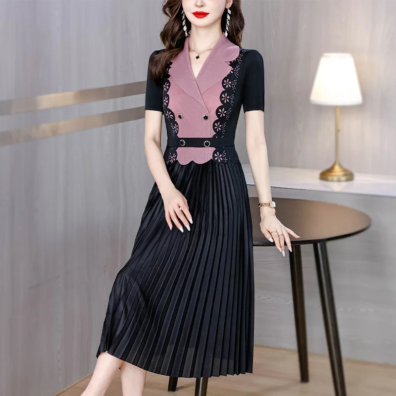 

2024 Summer New Three Mansion Pleated Suit Collar Short Sleeve Dress Elastic Large Size Skin Covering Slimming Knee Length Dress