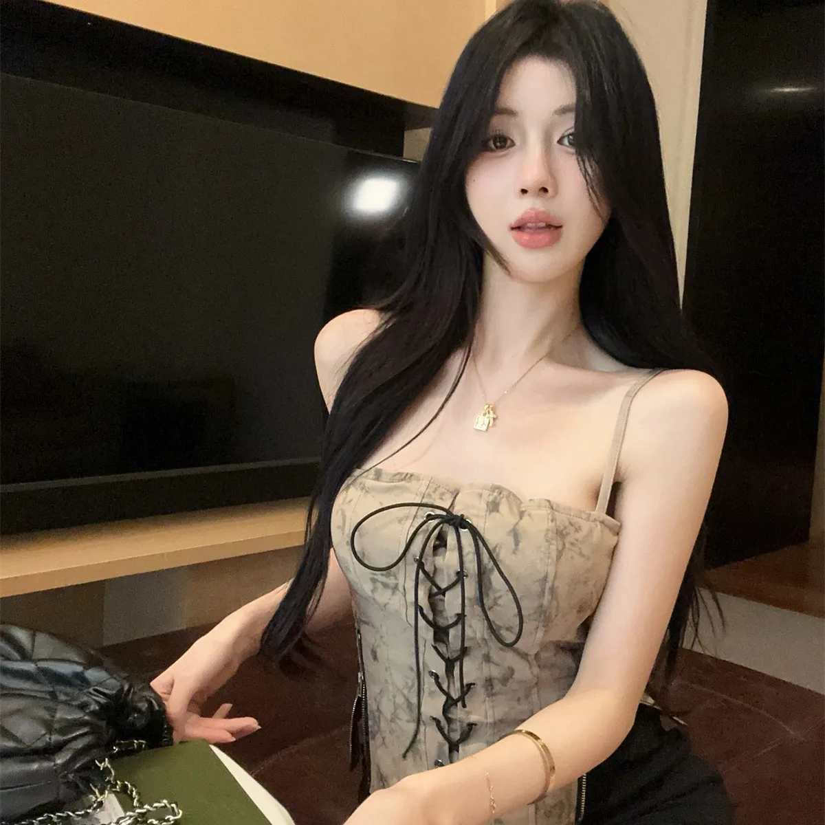 Street Sle American Tie Dye Crop Top da donna con cinturino ort Faionable oulder Baring Trendy Streetwear Autunno 2025