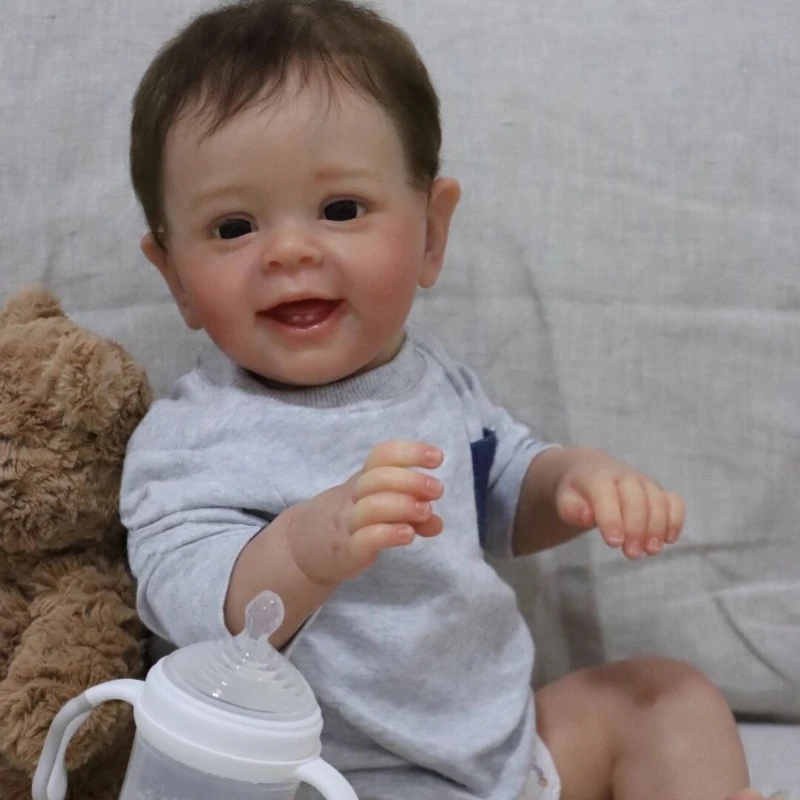 

60 см имитация куклы для мальчика Янник, модель детской одежды для детей 3-6 месяцев, соотношение реальной жизни