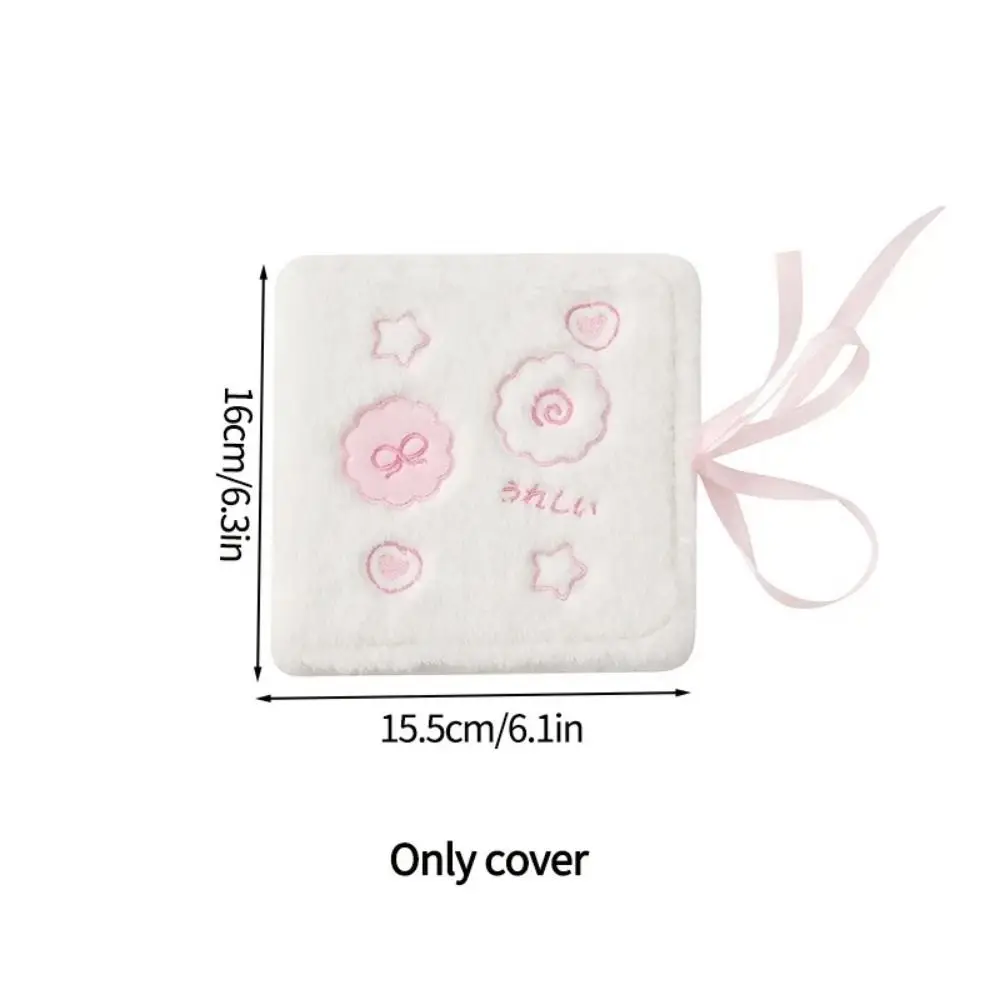 Plüsch 3 Zoll Plüsch Fotokartenhalter Flauschige Riemen Krawatten Band A7 Idol Fotoalbum Cartoon 2 Gitter Fotokarten Sammeln Sie das Volumen