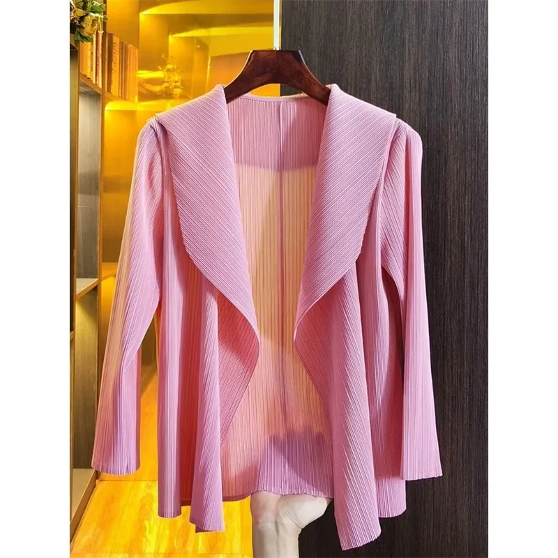 

Осенняя женская куртка с косым воротником для отдыха, корейский женский модный костюм с длинными рукавами, верхняя одежда, новинка 2025 года, блейзер со складками, верхнее пальто