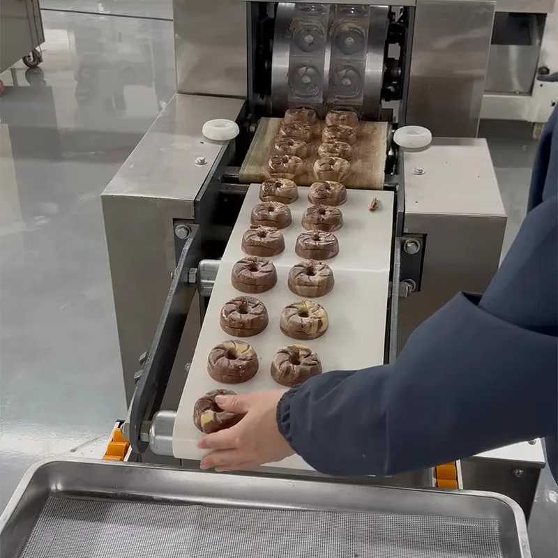 Stuffed Cookie Press Biscuit Forming Machine Peach Cake Biscuit Making Machine Pastry Cookie Moulding Maker