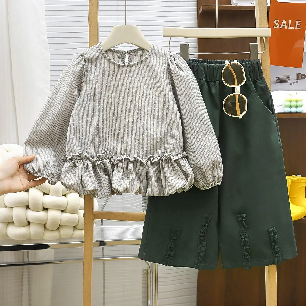 Girls' Korean Version Set Autumn New Striped Children's Top Western-style Shirt Flared Pants Lace Two-piece Set