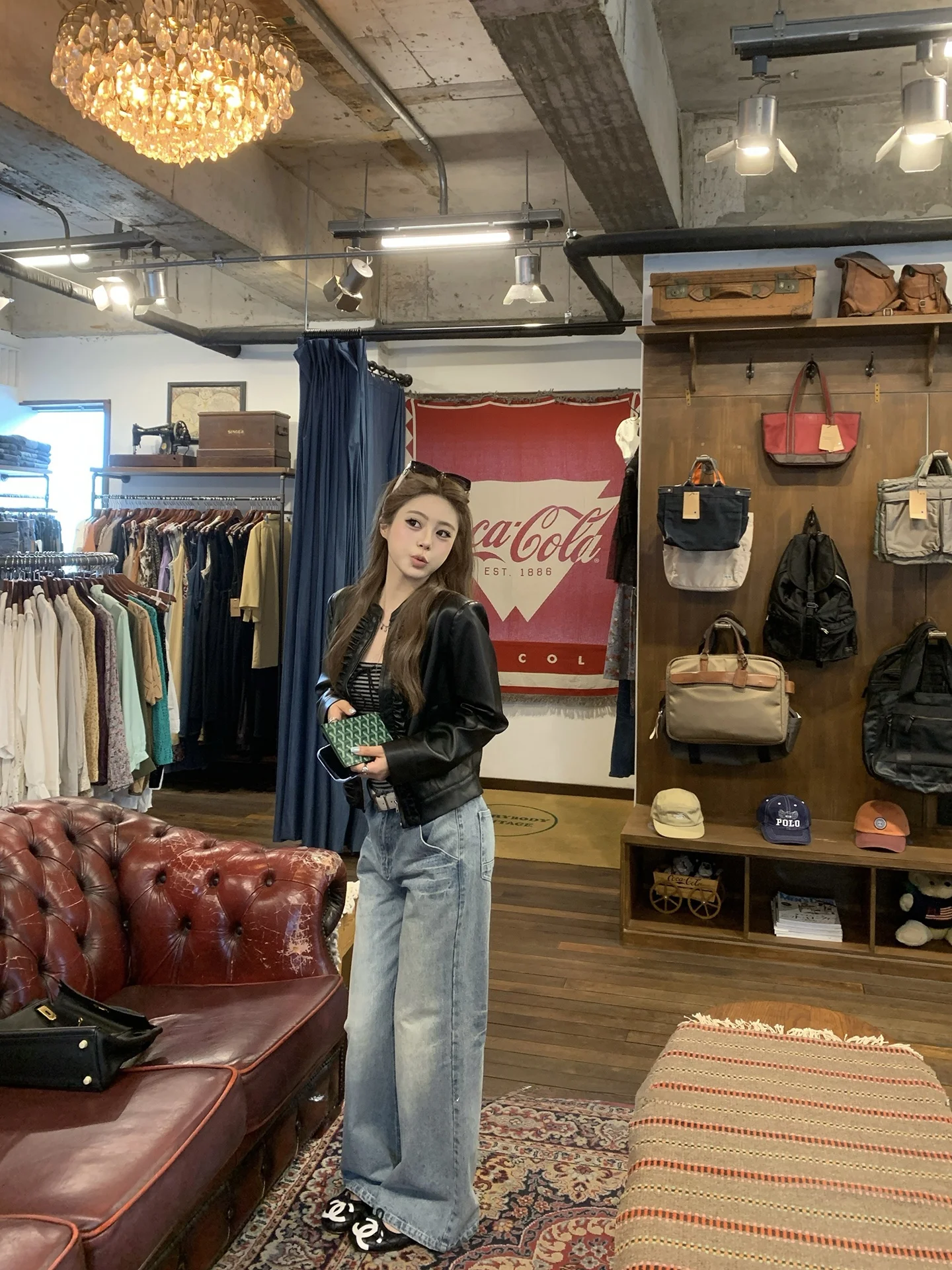 เสื้อแจ็คเก็ตหนังสีดำสำหรับผู้หญิง แบบสั้น ปิดซิป ดีไซน์ลายไม้ เสื้อคลุมลำลองสไตล์เกาหลี CHANGING REAL