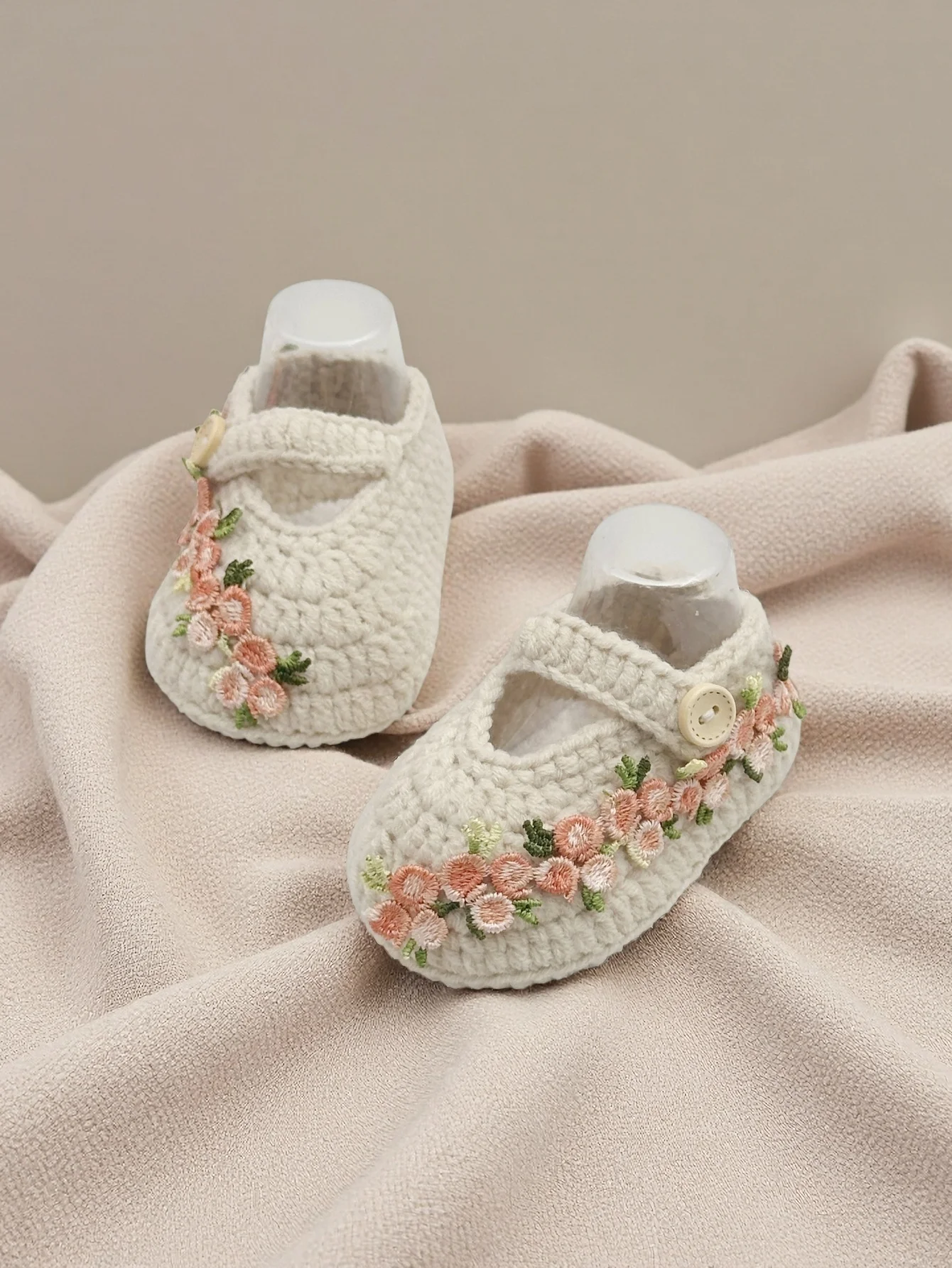 

1 Pair Handmade Crochet Baby Shoes, Beige with Floral Embroidery, Mary Jane Style with Button Strap