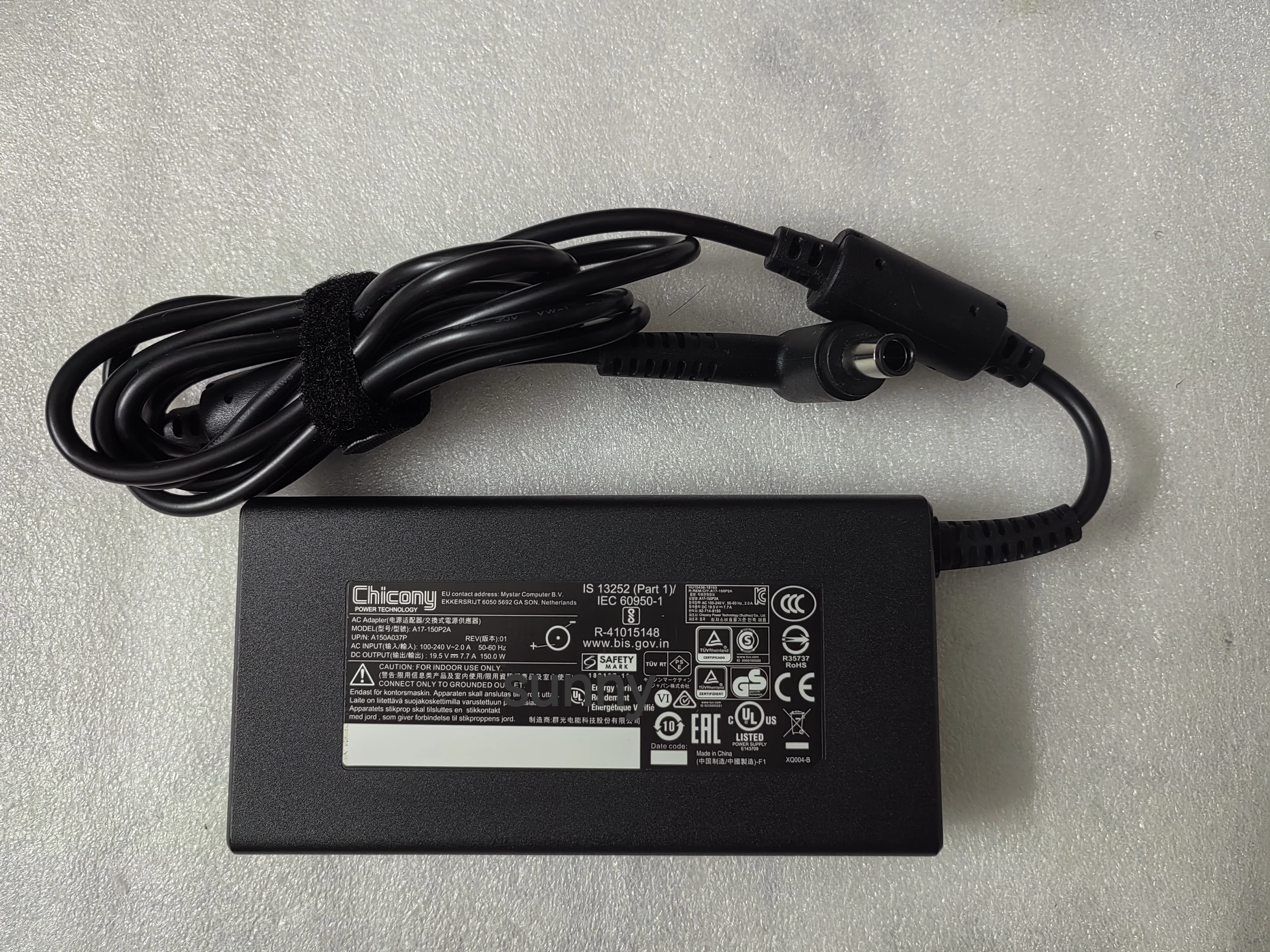 NEW OEM Slim Chicony 19.5V 7.7 - Pc Gaming Msi 评论和价格