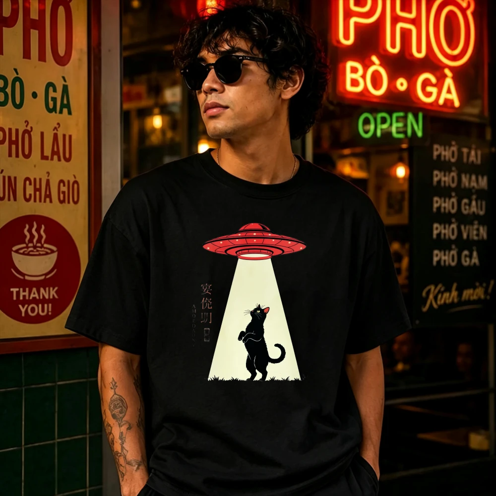 Vintage Japanese Cat Alien Cat Dad Ufo Abduction Unisex Tshirt Japanese Style  Graphic T Shirts Harajuku Men Clothing Cotton Tee