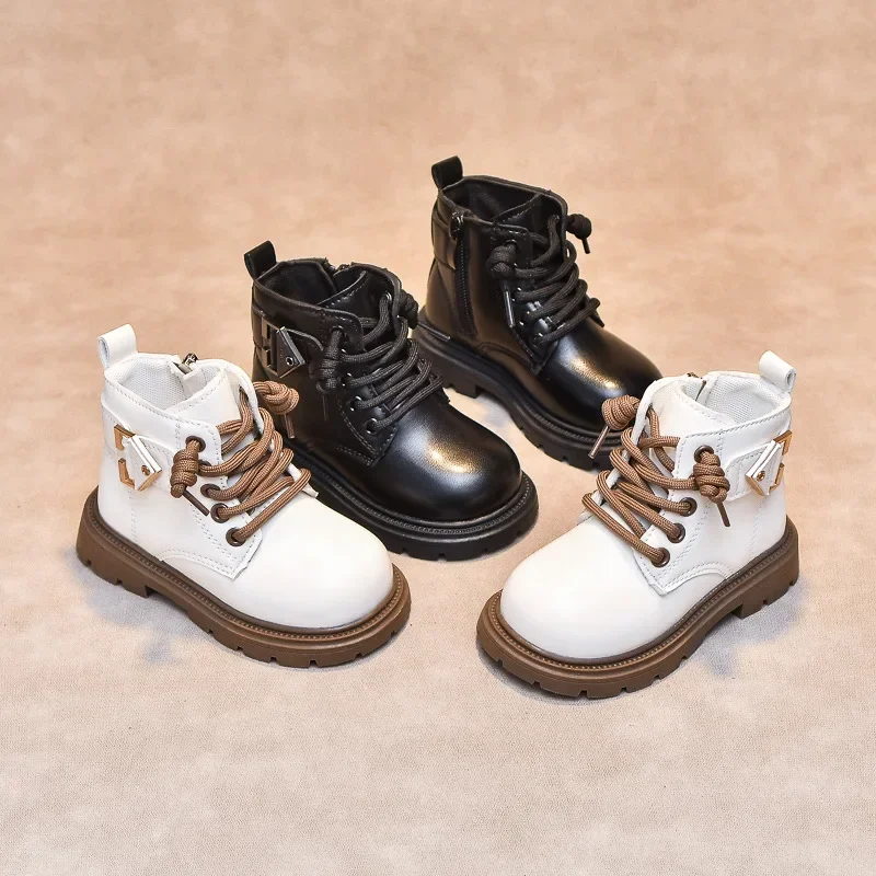 

Kids Short Boots with Metal Decoration Boys Girls Ankle Boot Handsome Fashion 2024 New Children Motorcycle Boots Anti-Slip Sweet