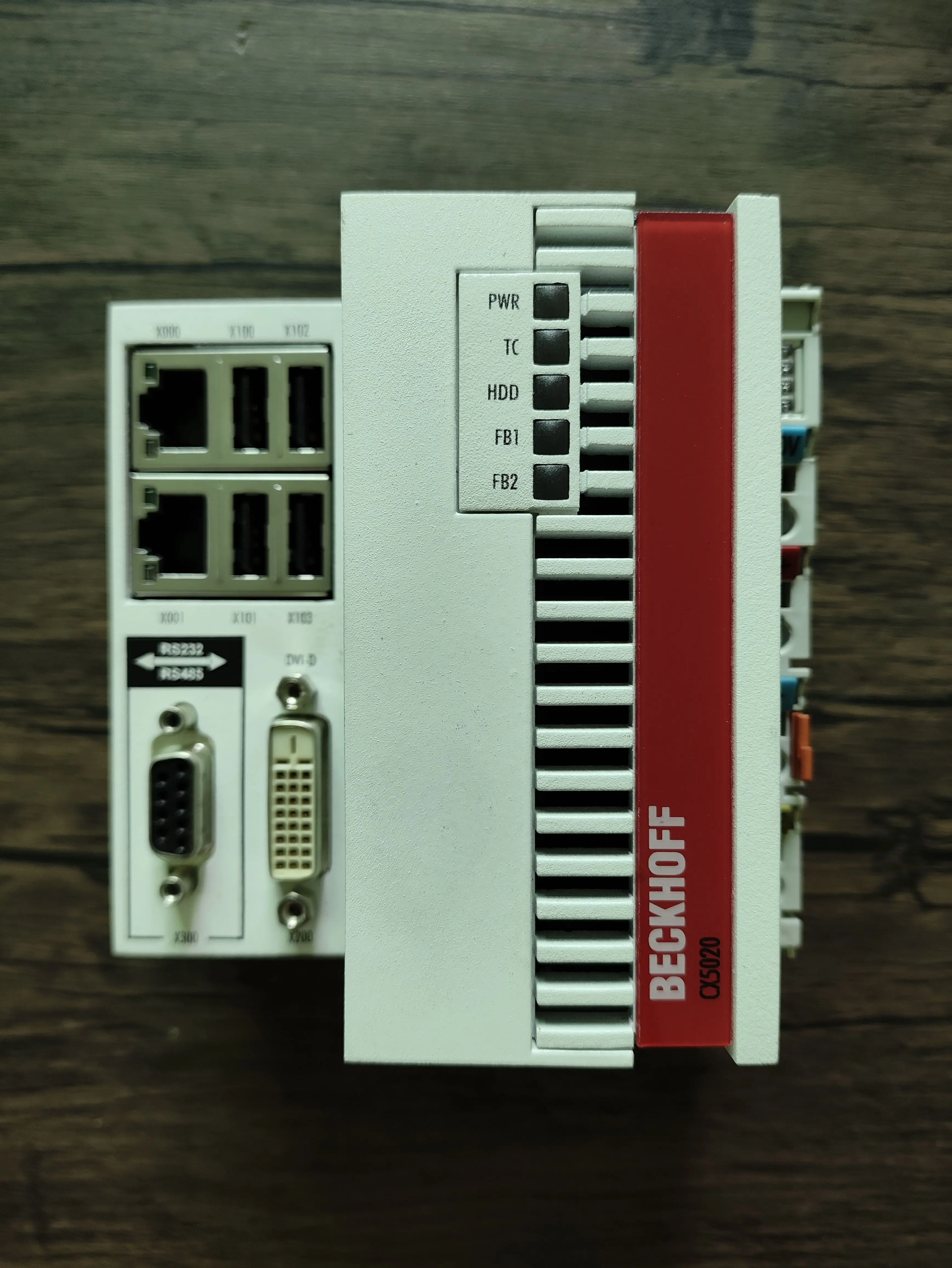 

2025.6 BECKHOFF CX1900-0027 CX5020-0111 with card, beautiful quality, spot shooting