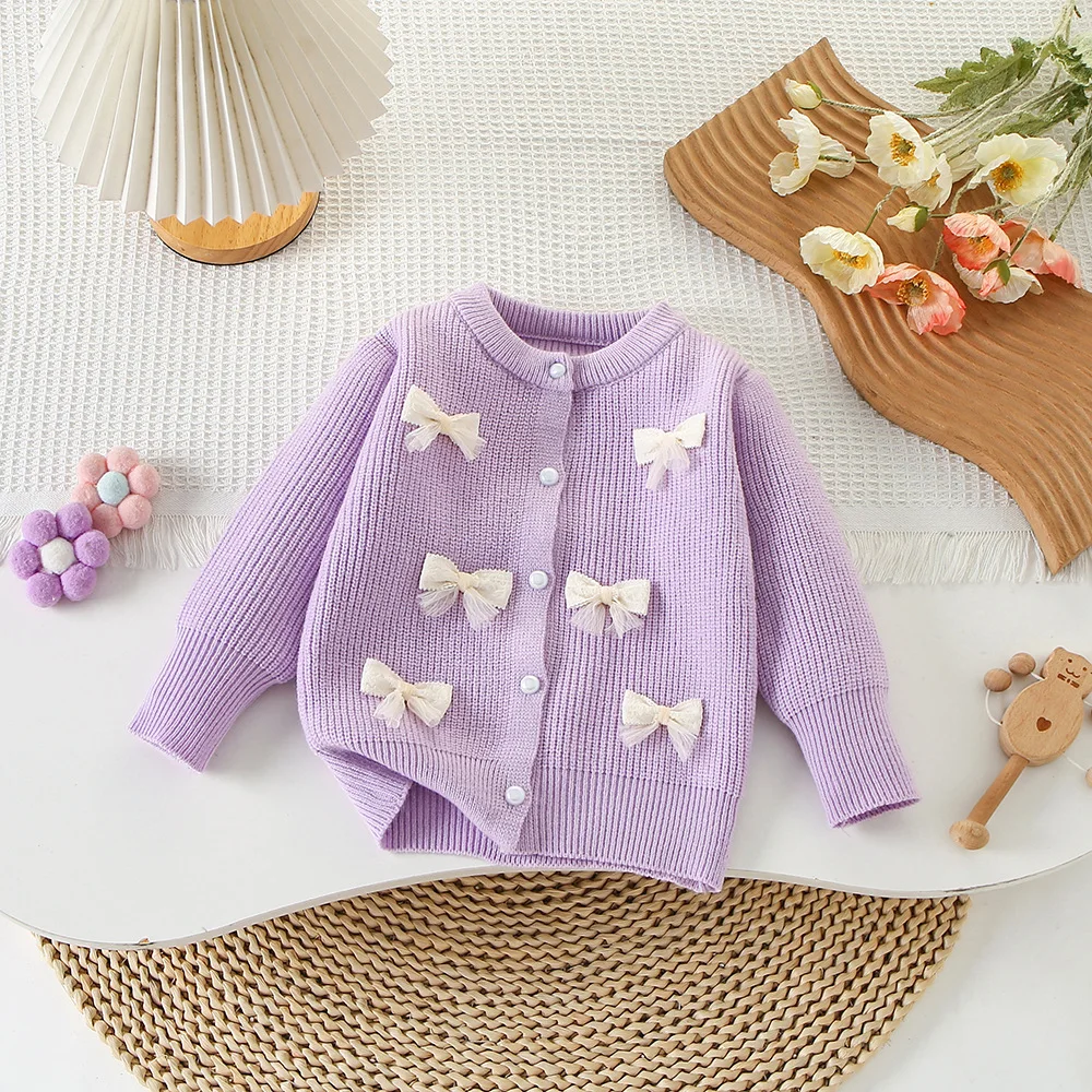 

Новый осенне-зимний свитер-кардиган для девочек 2025 года, модное вязаное пальто с милым бантом для маленьких девочек и свитер для верхней одежды.