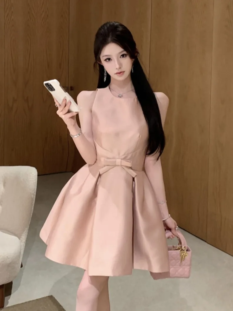 

Розовая атласная юбка-трапеция с высокой талией, подарок на день рождения для состоятельной девушки, удобная, средней эластичности...