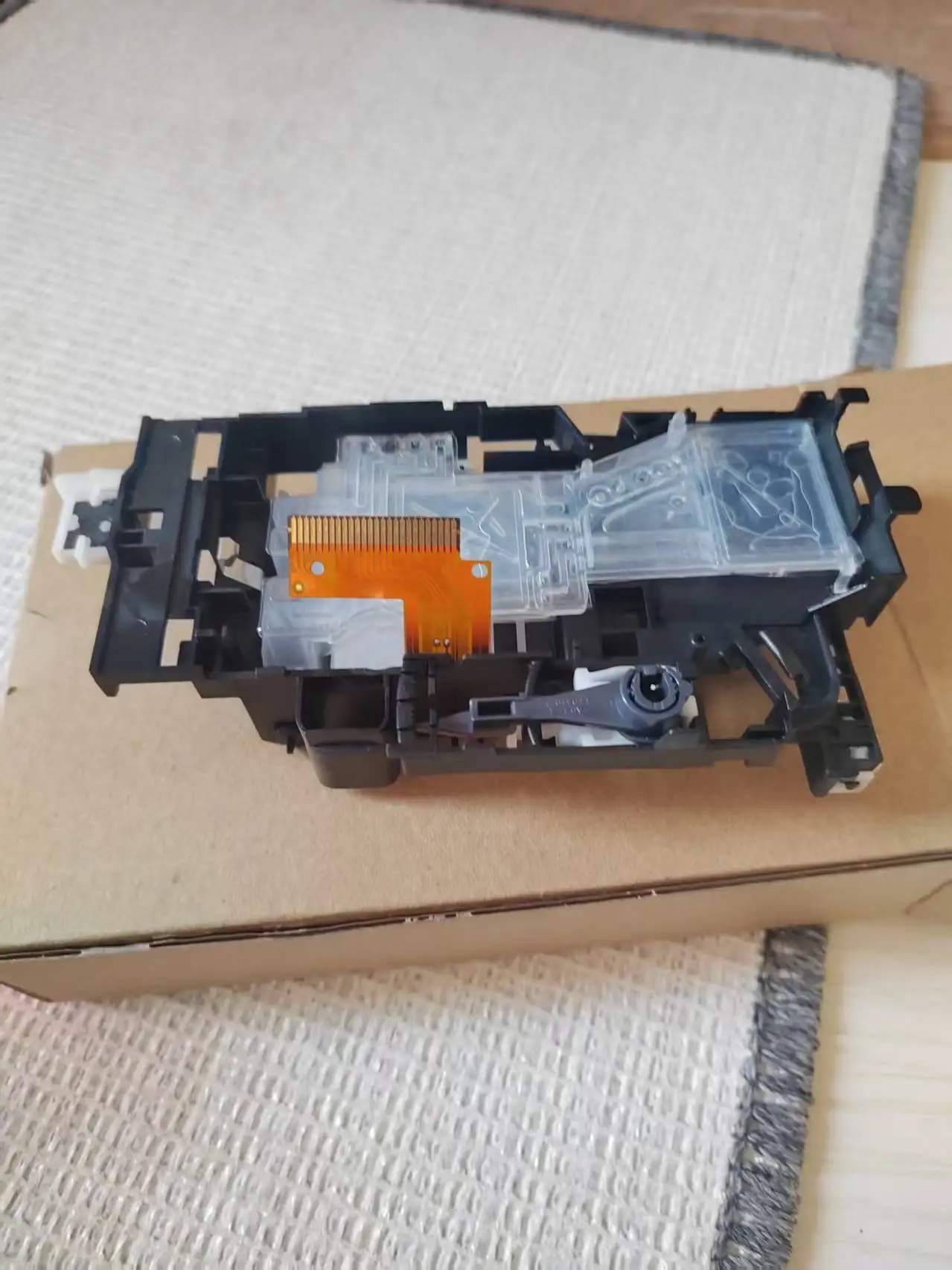 Совместим с оригинальными печатающими головками Brother J2330DW, 2730DW, 3530DW, 3930DW, T4000, T4500.