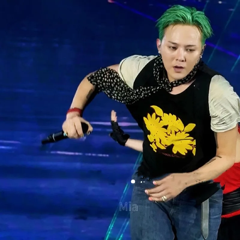 الكورية المعبود الصبي GD 2025 الحفل نفس النمط وشاح Bigbang وشاح الرقبة اكسسوارات الديكور G-Dragon المشجعين الهدايا جمع