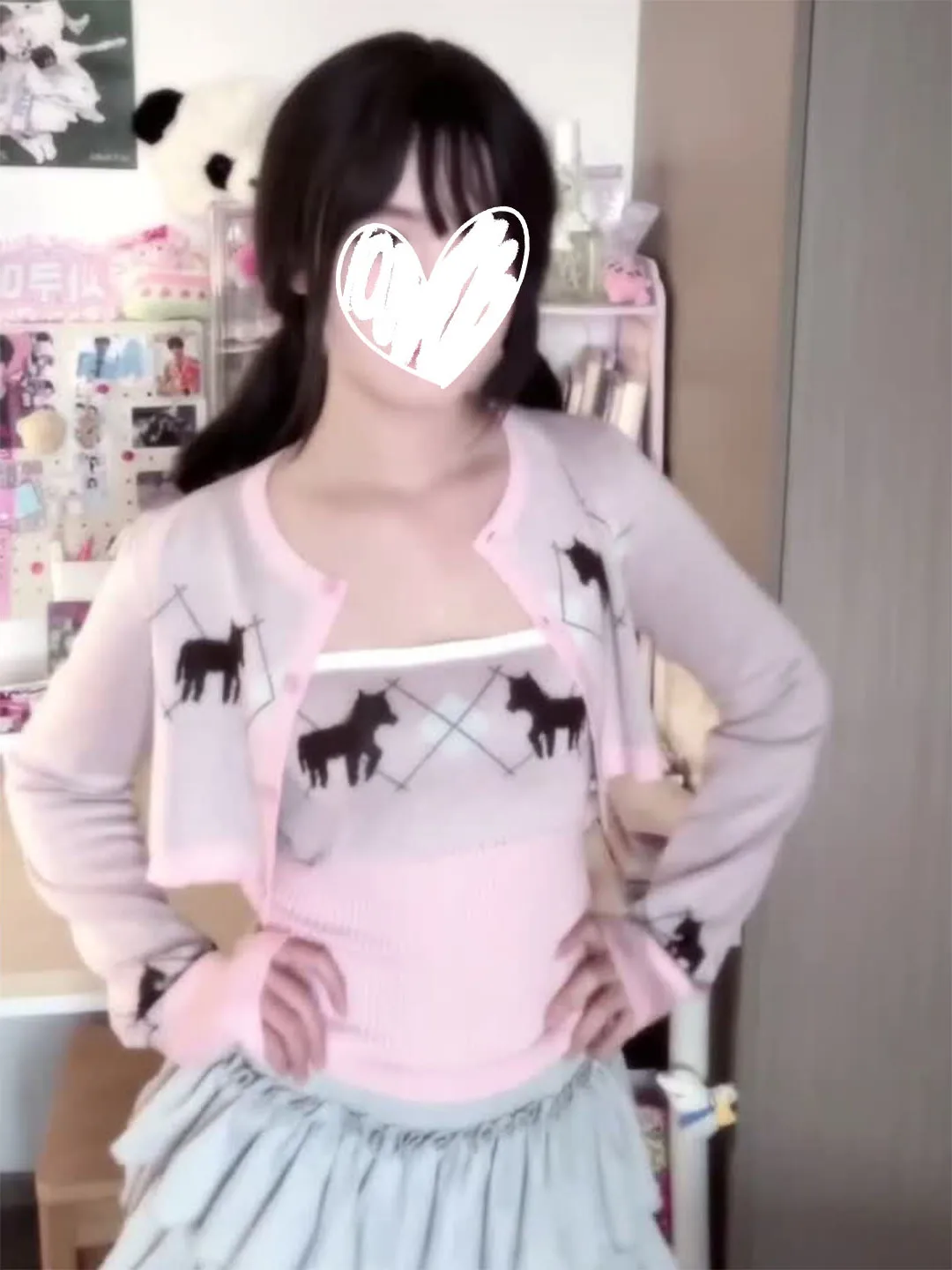 

Сексуальный и соблазнительный комплект: вязаный кардиган с вышивкой и топ-бюстье для женщин, осенне-зимняя новинка, комплект из двух предметов