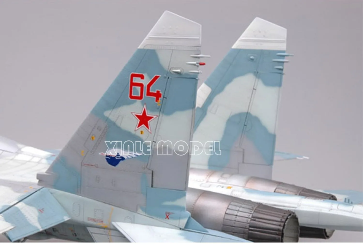 Trumpeter 02270 Sukhoi Su-27UB Flanker-C Myśliwiec 1/32 Model Samolotu do Składania