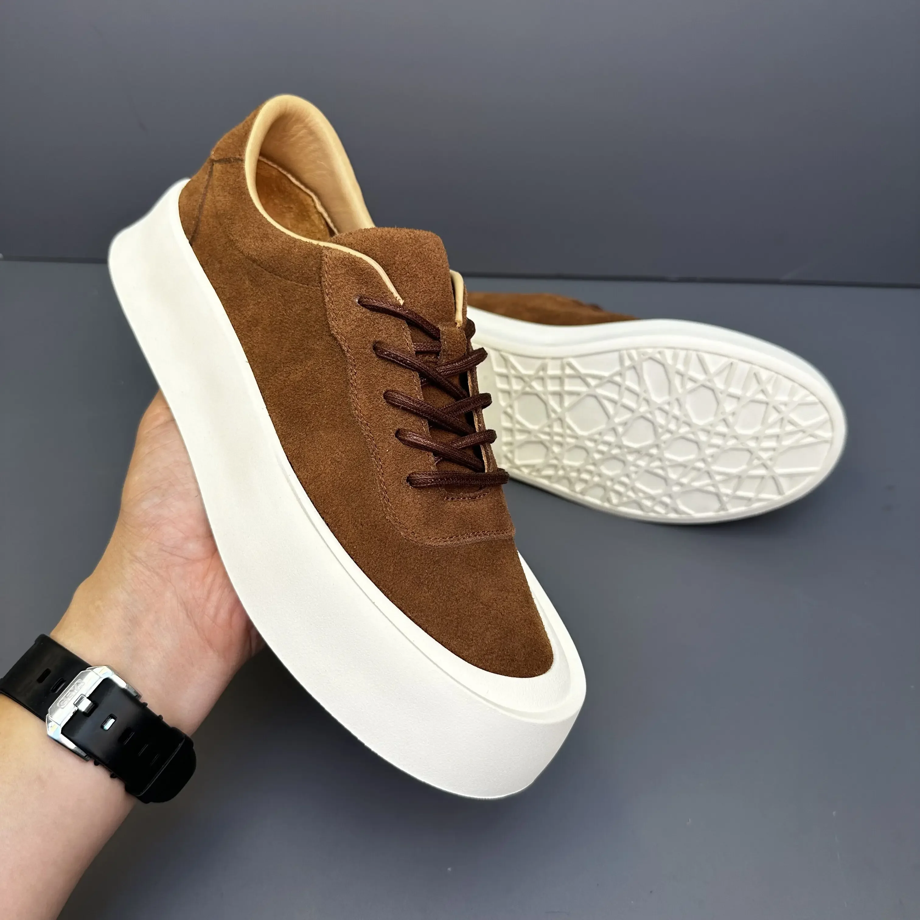 

2024 Spring/Summer New Men's Board Shoes Thick Sole Genuine Leather Trendy Breathable Lacing Retro Casual Shoes For Men