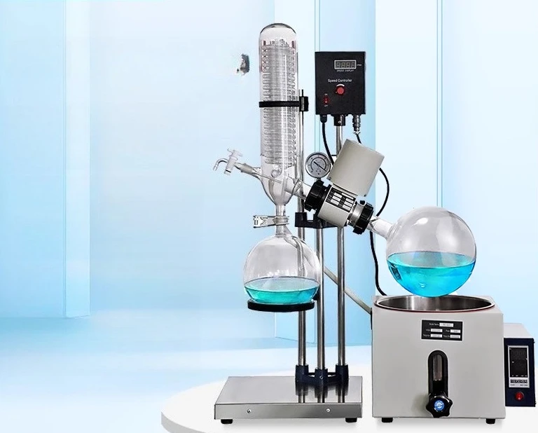 

Laboratory vacuum evaporator