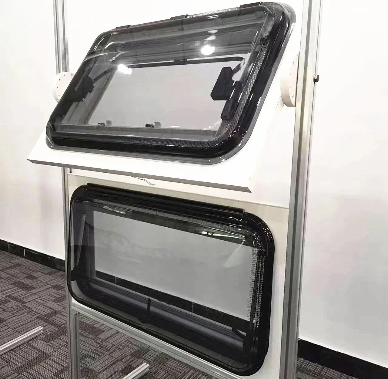 

ATVAluminum Alloy Camper Roof Window Caravan And Skylight With Acrylic Cover
