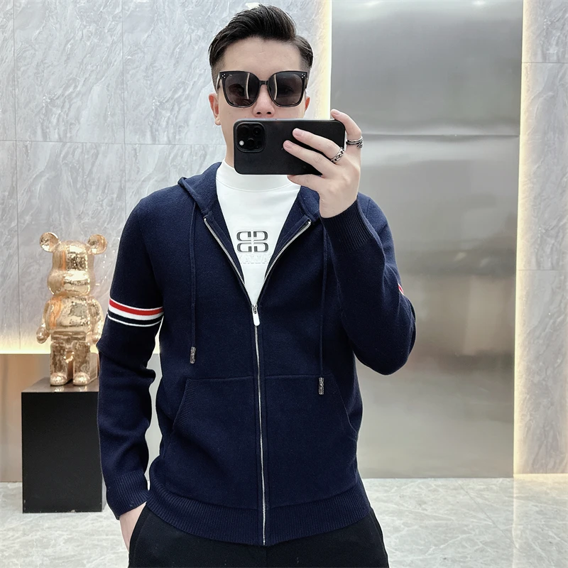 

Trendy Winter Knitted Hat Sweater Coat Men's Slim Fit Faionable Striped Sweater Jaet Casual Wear for Young Men