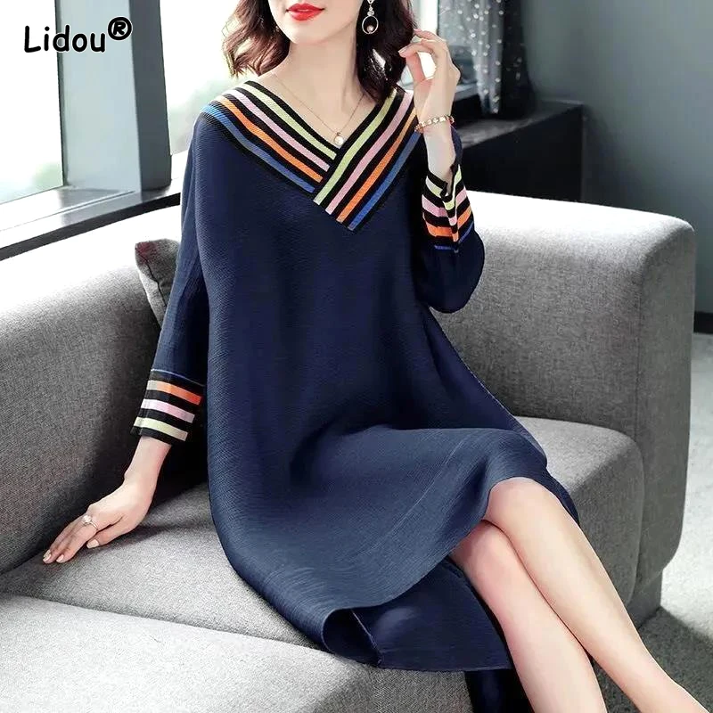 

2023 New Spring and Autumn Fashionable High End Fashion Color Blocking V-neck Loose Casual Oversize Simple Long Sleeved Dress