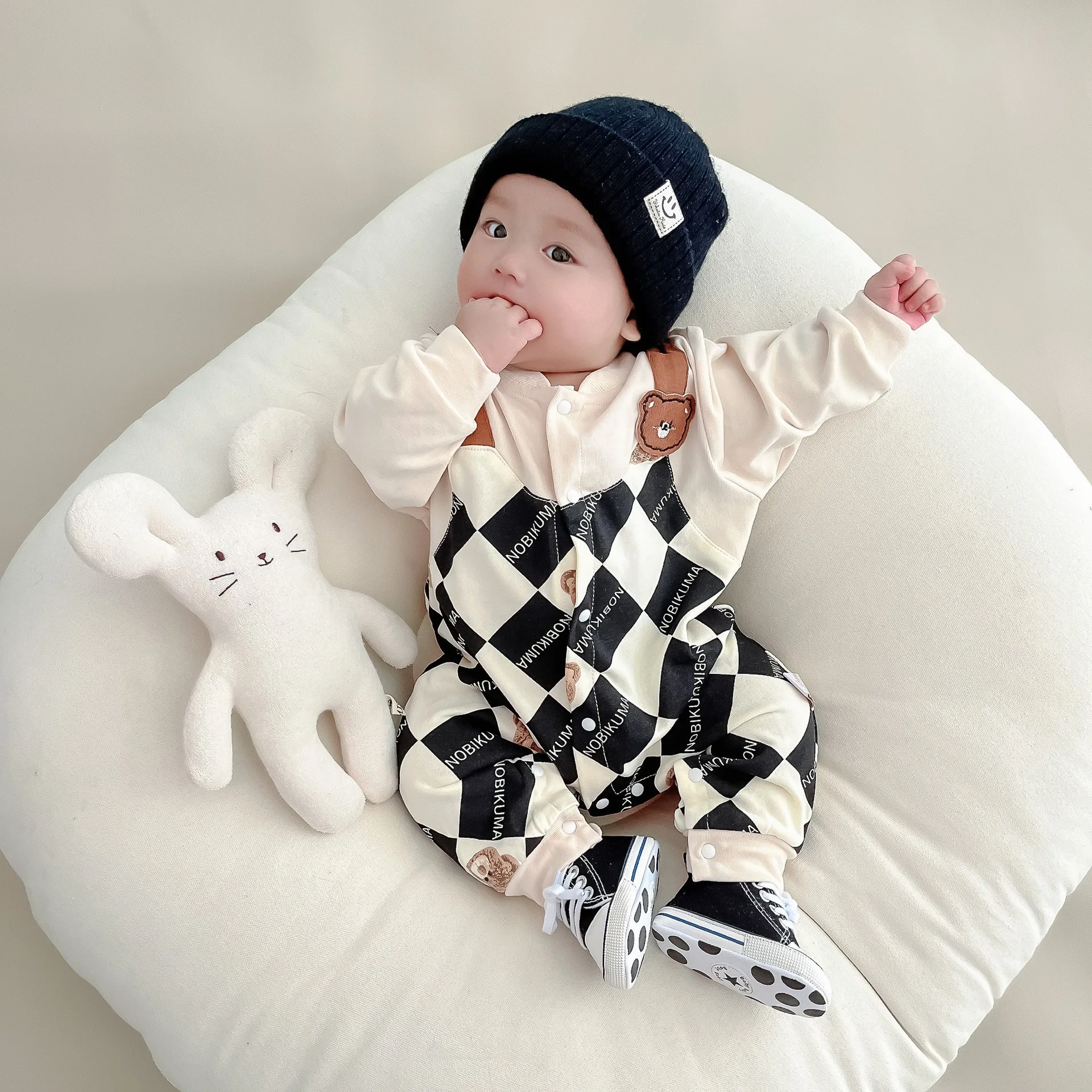 

Baby onesie spring and autumn pure cotton newborn super cute clothes baby handsome climbing clothes spring clothes