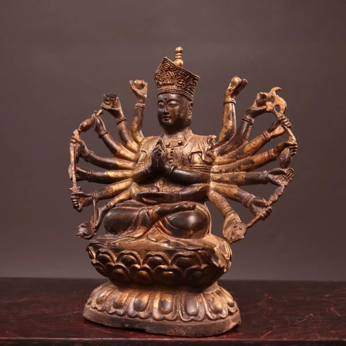 Tibet Tibetan Thousand-hand Bodhisattva Buddha Statue Home Garden Decoration Fengshui Figurines Ornaments Crafts