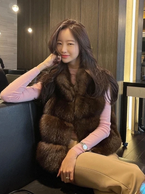 2025 New Eco-Friendly Short Women's Fur Vest Purple Mink Coat Warm Plush Autumn Winter Outerwear Vintage Style No Brand