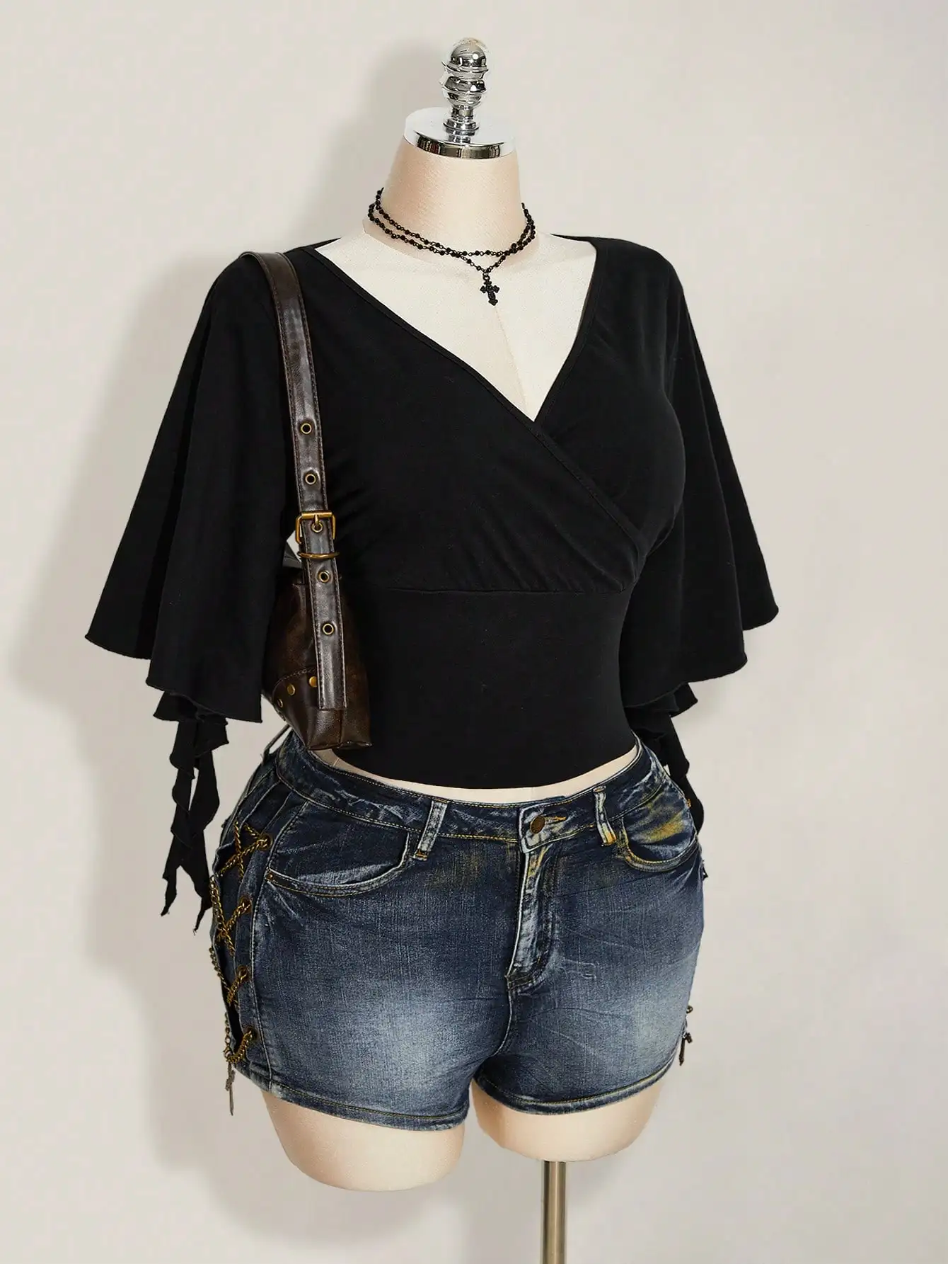 

Black V-Neck Ruffle Sleeve Slim Fit T-Shirt Plus Size Casual Streetwear