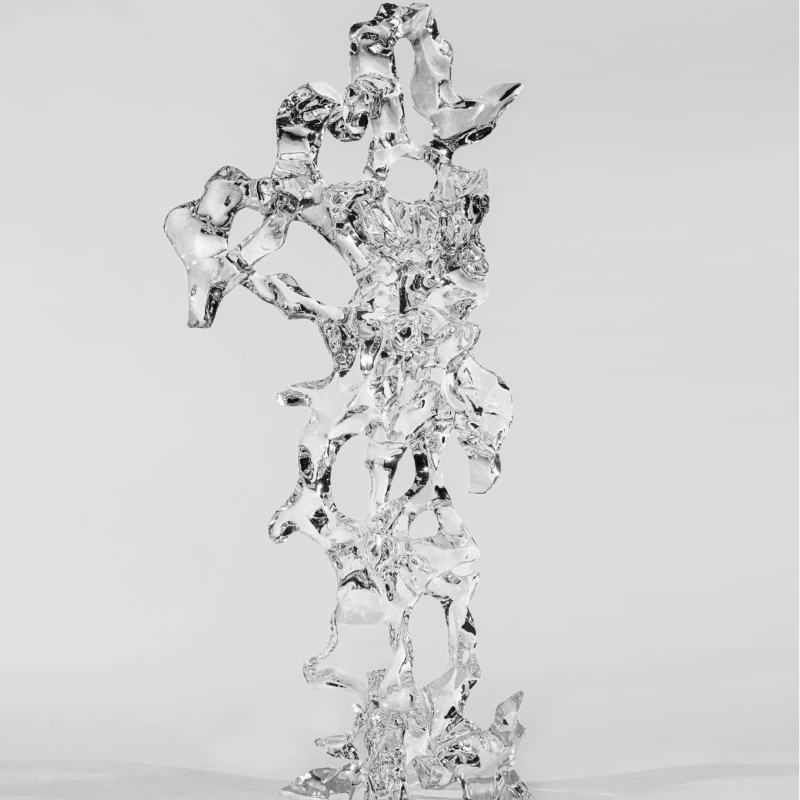 

Large floor-to-ceiling ornaments, soft decoration handicrafts in the hotel sales office