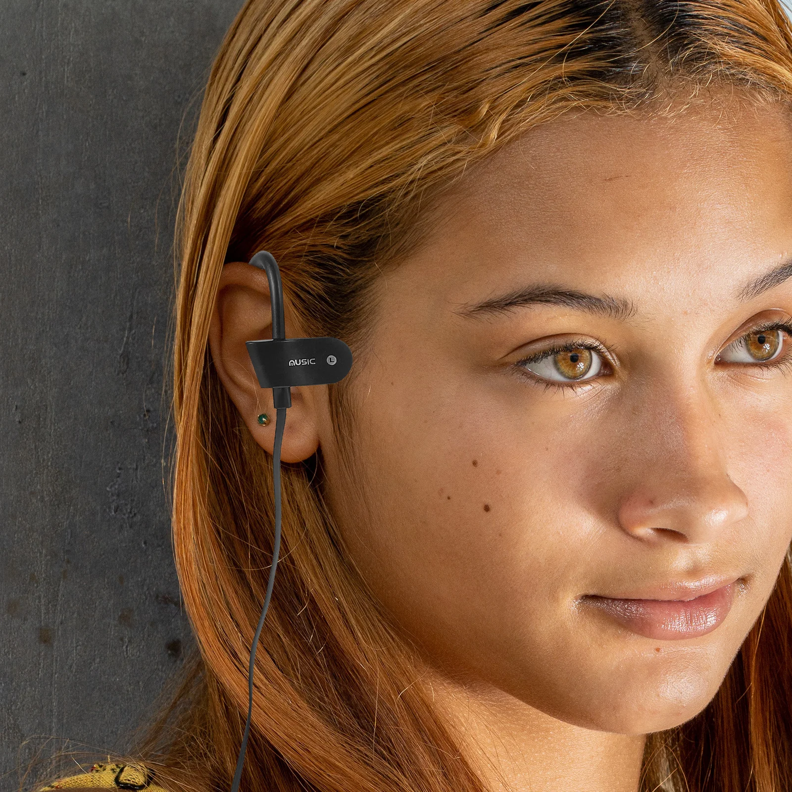 

Hanging Neck Earphones 1.2M Tpe Cable 3.5Mm Plug 10Mm Speaker Copper Ring Stereo Sport Headset For Phone Ear