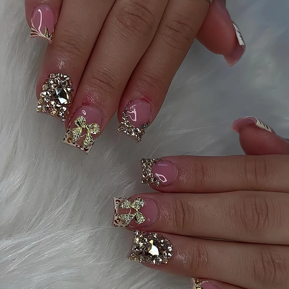 24 قطعة زهرة الصحافة على الأظافر الوردي منتصف طول مربع وهمية مسمار ليوبارد طباعة الفرنسية الأظافر كاذبة مع حجر الراين الباليه مانيكير #3